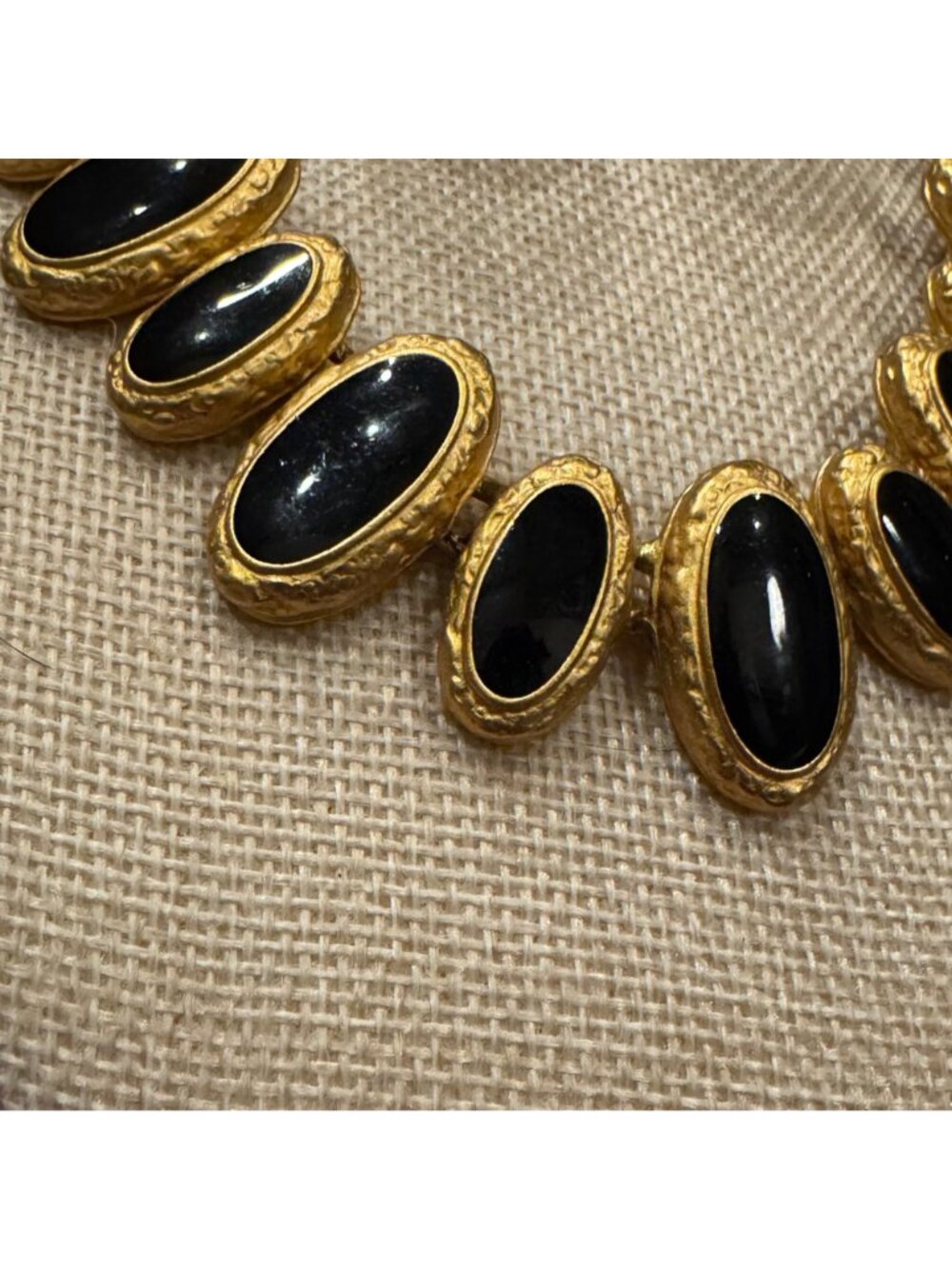 ANNE KLEIN Signed 1990s Black & Gold Statement Necklace & Oval Clip Earring Set - Picture 3 of 15